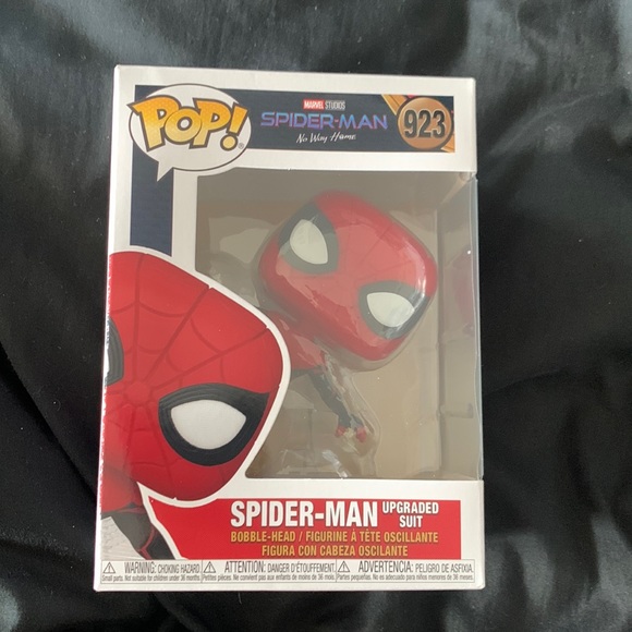 Spider-Man Upgraded Suit #923 Funko Pop - Picture 1 of 3